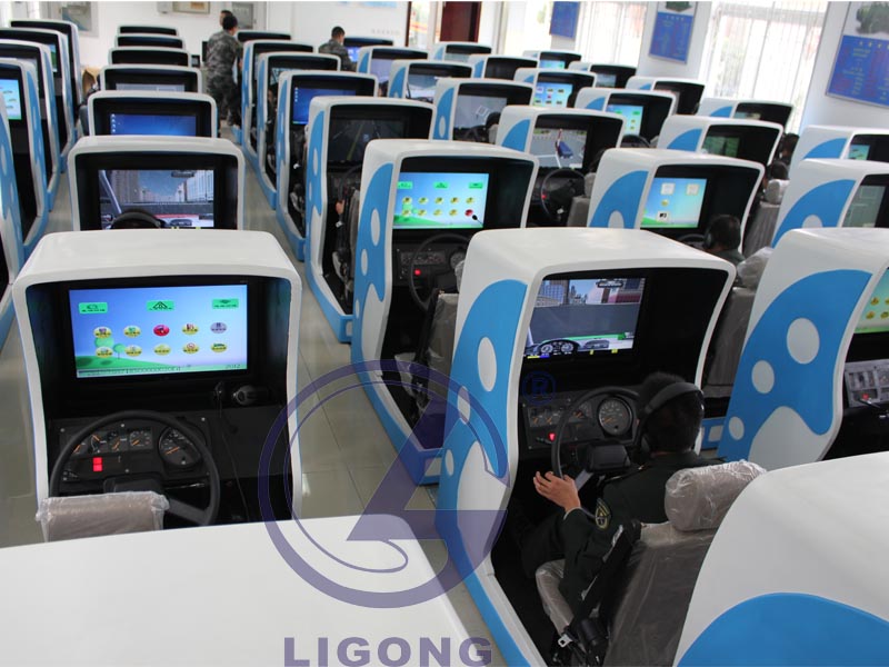 汽車駕駛模擬器、汽車模擬駕駛器、駕吧模擬器