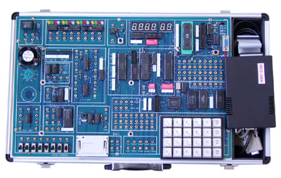    這是一款實驗項目極其豐富,實驗方式靈活,實驗?zāi)K開放,仿真器外掛,功能非常強大,性能極其優(yōu)異的單片機教學(xué)實驗儀,是《MCS-51單片機原理與接口》《單片機控制技術(shù)》《自動化控制》等課程教學(xué)的*佳配套實驗設(shè)備，為各類院校的教學(xué)實驗、課程設(shè)計、畢業(yè)設(shè)計提供了良好的實驗開發(fā)環(huán)境。也可作為科研、開發(fā)工作者的得力助手。 