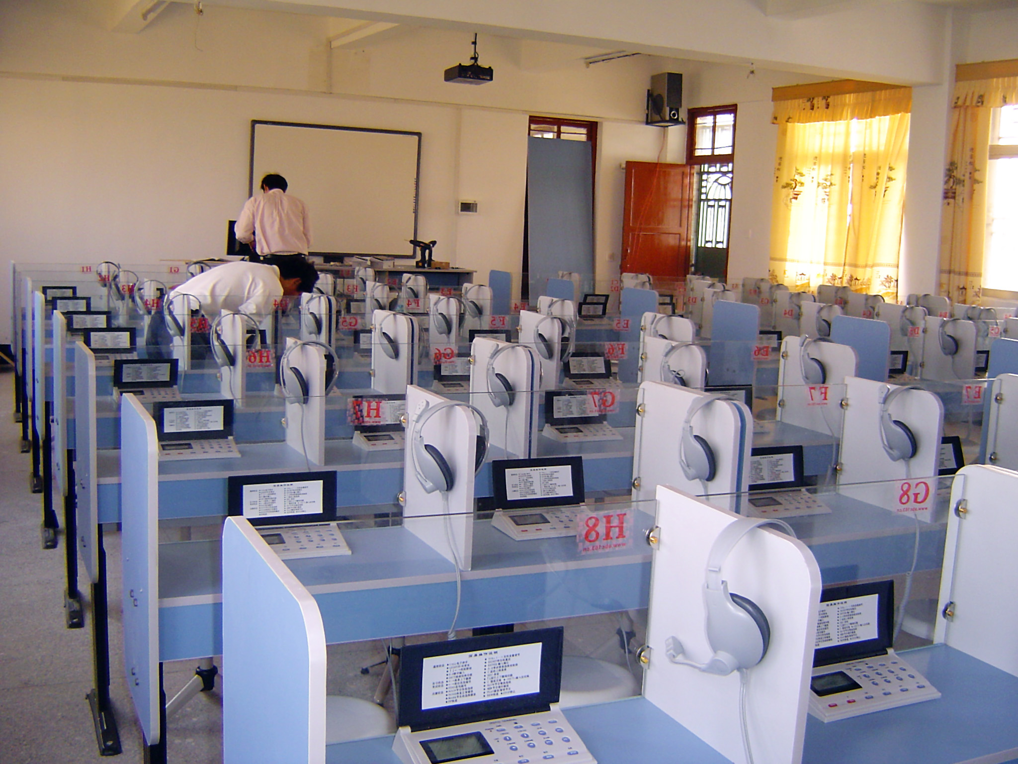 數(shù)字語(yǔ)音室、模擬語(yǔ)音室