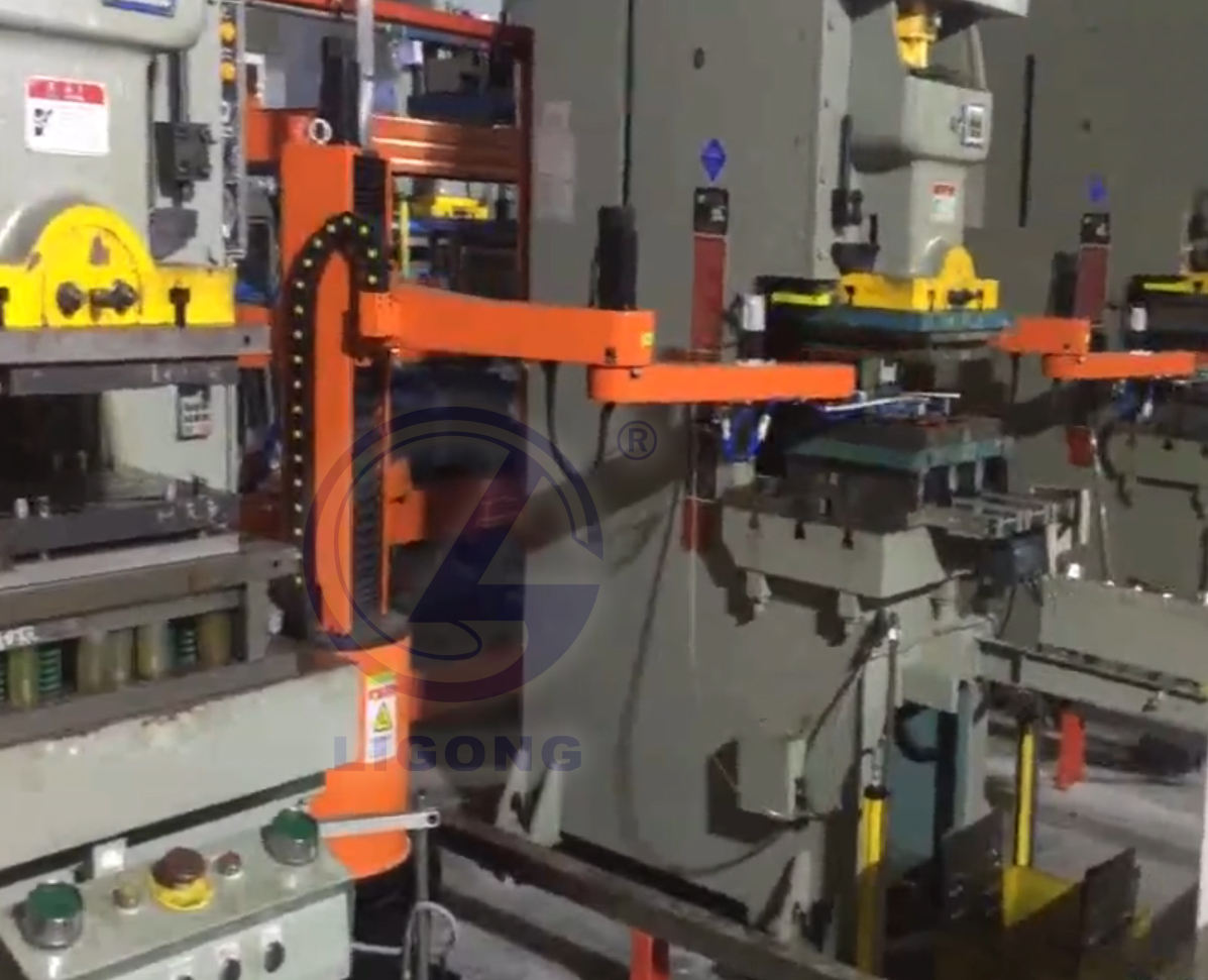 工業(yè)機(jī)器人